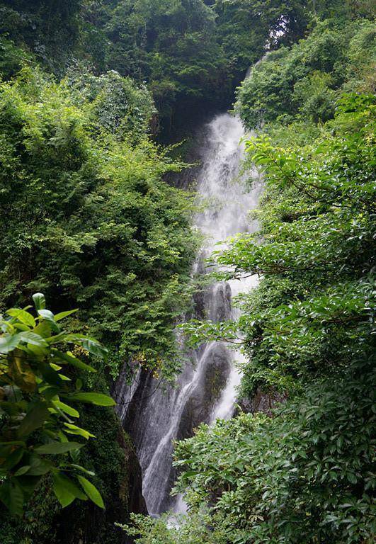 来广东德庆盘龙峡漂流!就问你敢不敢_景区_夏天_瀑布