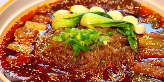 旺苍麻辣粉,数十种佐料配制麻辣鲜香酸俱全,延续二十多年的记忆_酸辣