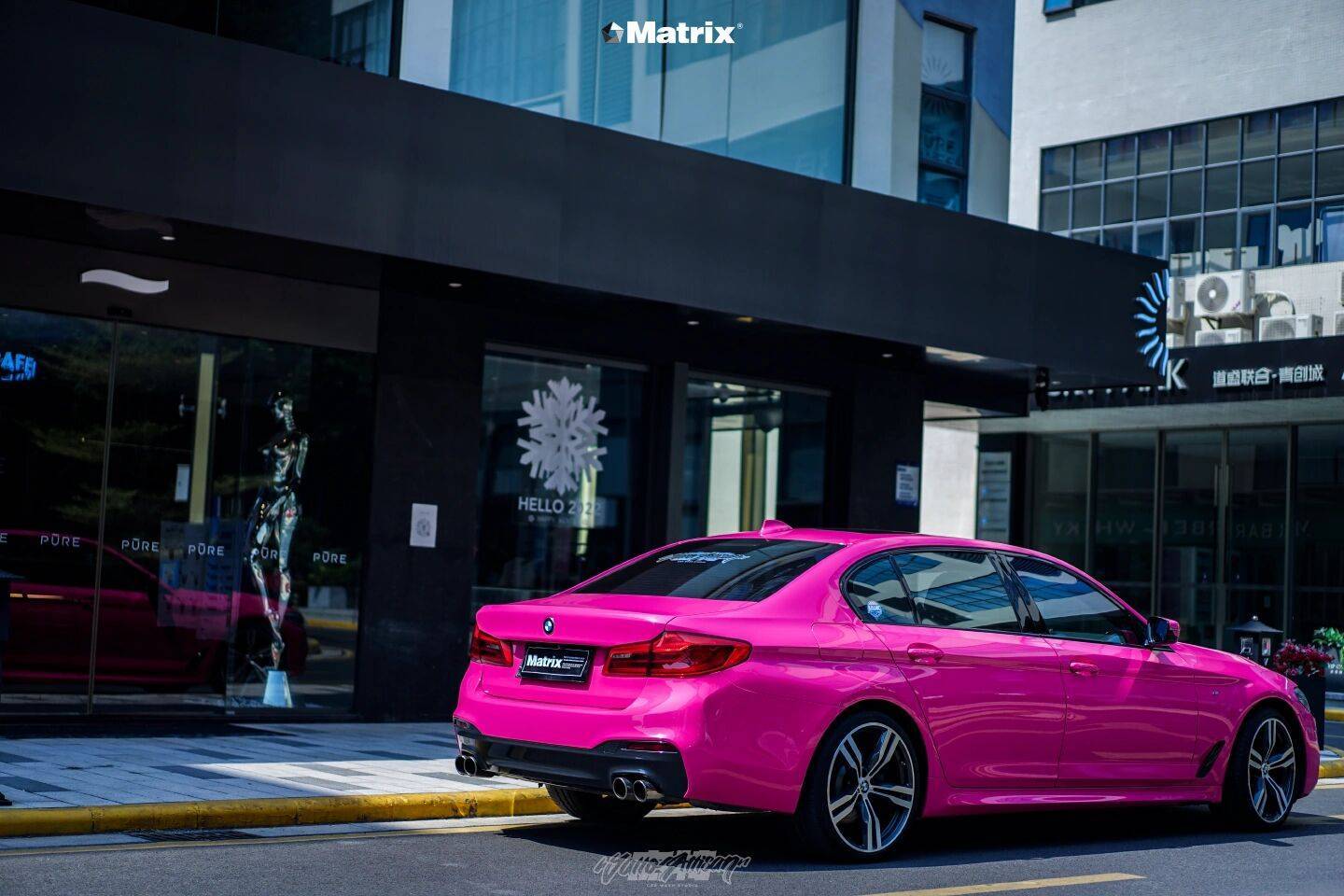 宝马矩阵matrix改色膜甜菜根紫, 媚而不俗的紫红色_搜狐汽车_搜狐网