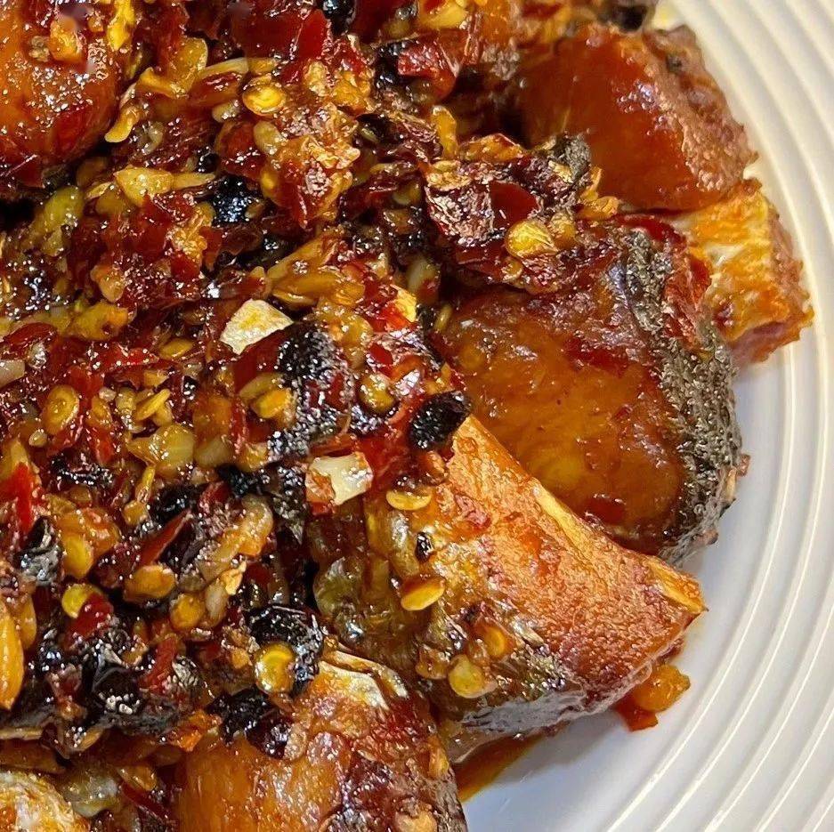 下酒又下饭!江西菜之香辣酒糟鱼,皮焦香肉入味,百吃不厌