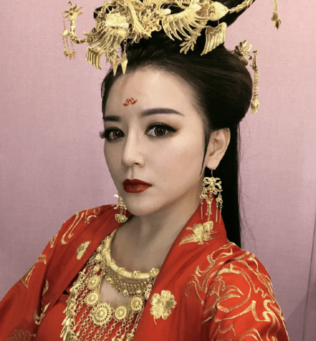 女星李妍瑾自曝恋情,还曾公开征婚,被公司雪藏后渐渐淡出娱乐圈_男友