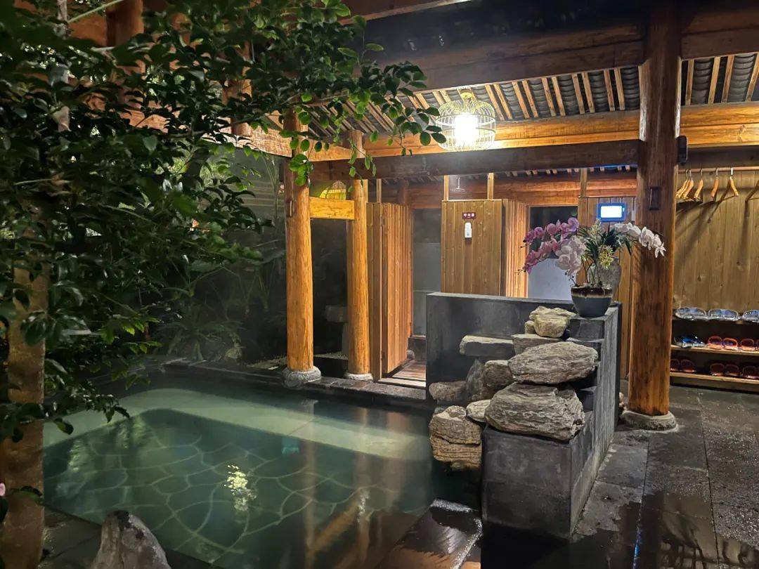 泡南丹温泉,住歌娅思谷养生度假酒店,温暖您的整个冬天!