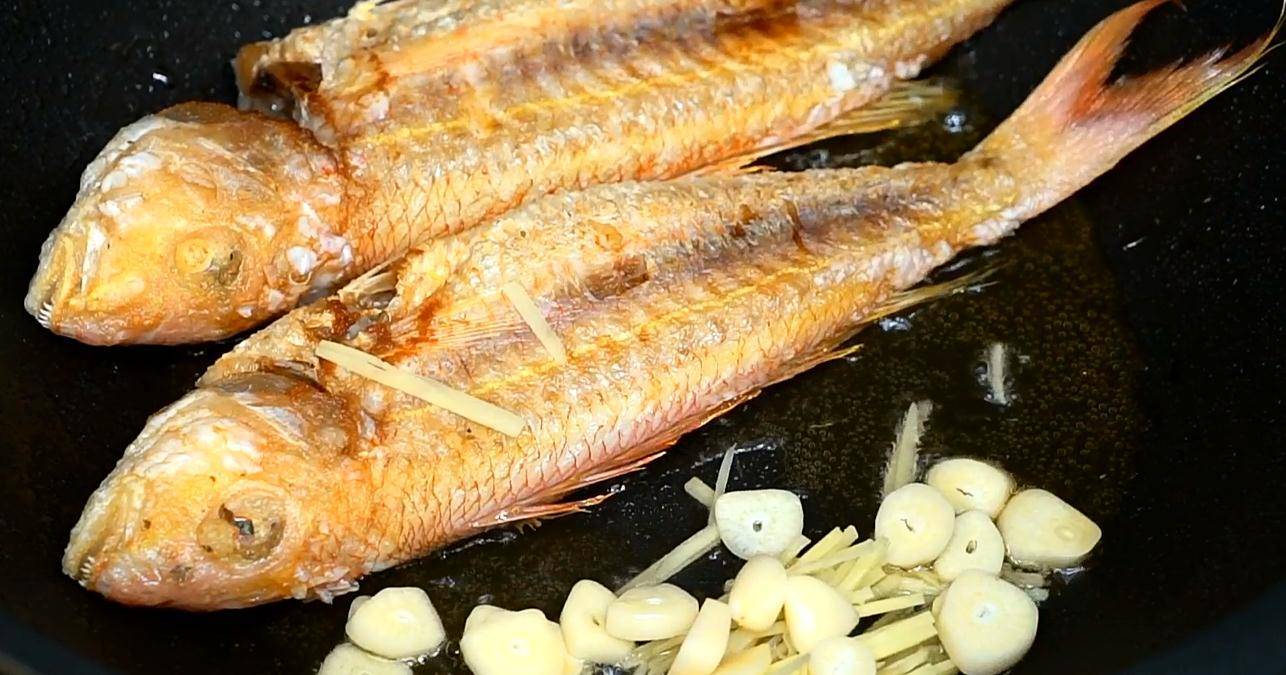 学会广东人红杉鱼做法:外酥里嫩,不粘锅不破皮,老人孩子都爱吃_小朋友