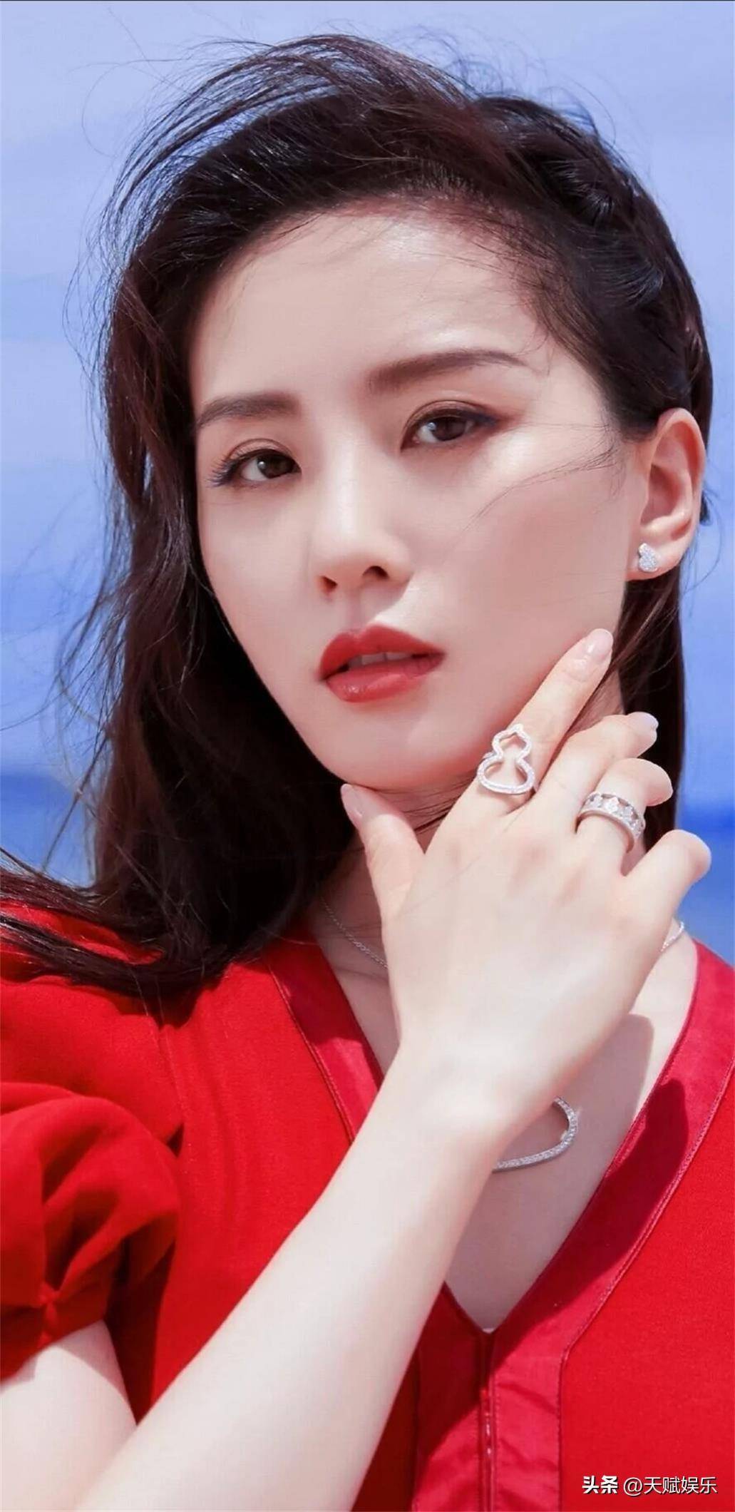 演艺圈影视演员,出品人刘诗诗1731张美照相片合集(二十八)_交流_侵权