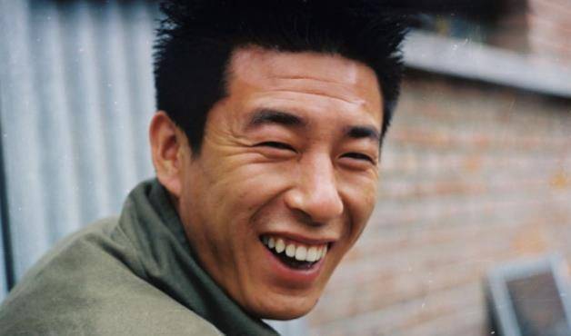 抬头是农民,低头是杀手!导演都夸奖他是被"捡来的宝贝"!