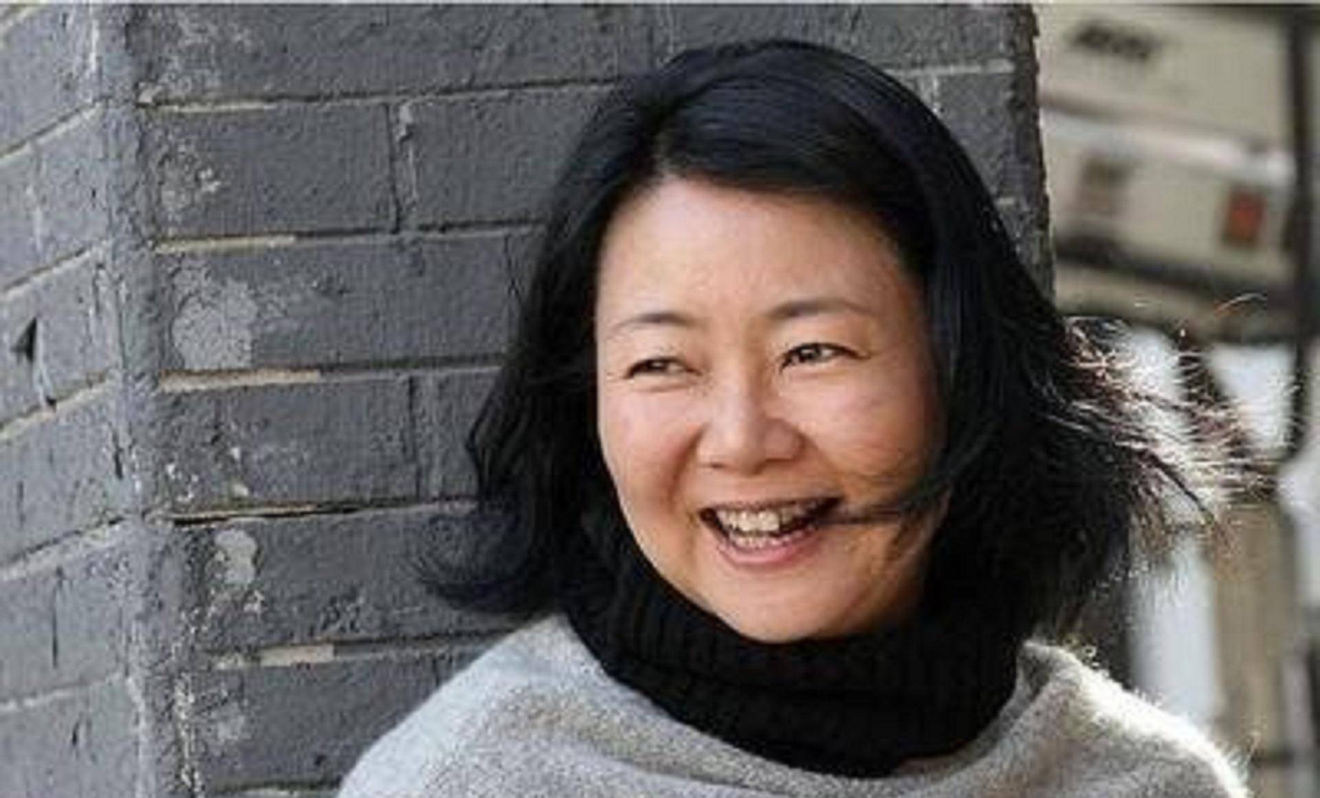 曾被导演嫌丑,被丈夫258元娶回家,萨日娜凭实力成优秀演员_角色_样貌