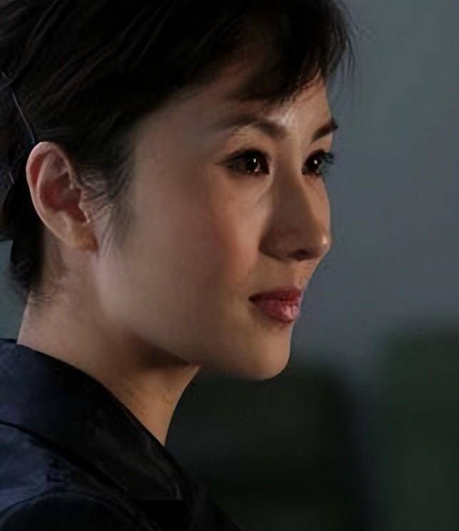 气象一姐裴新华:生在名医世家,全家都很优秀,机缘巧合当上主持_张斌正