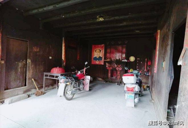 为什么湖南农村人家都有一个堂屋，有哪些民俗讲究？传统民居大门 