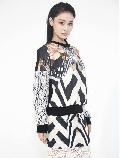 虎豹纹的时尚连衣裙,张馨予再现颜值巅峰,网友:爱了!_女神_气质_衣服