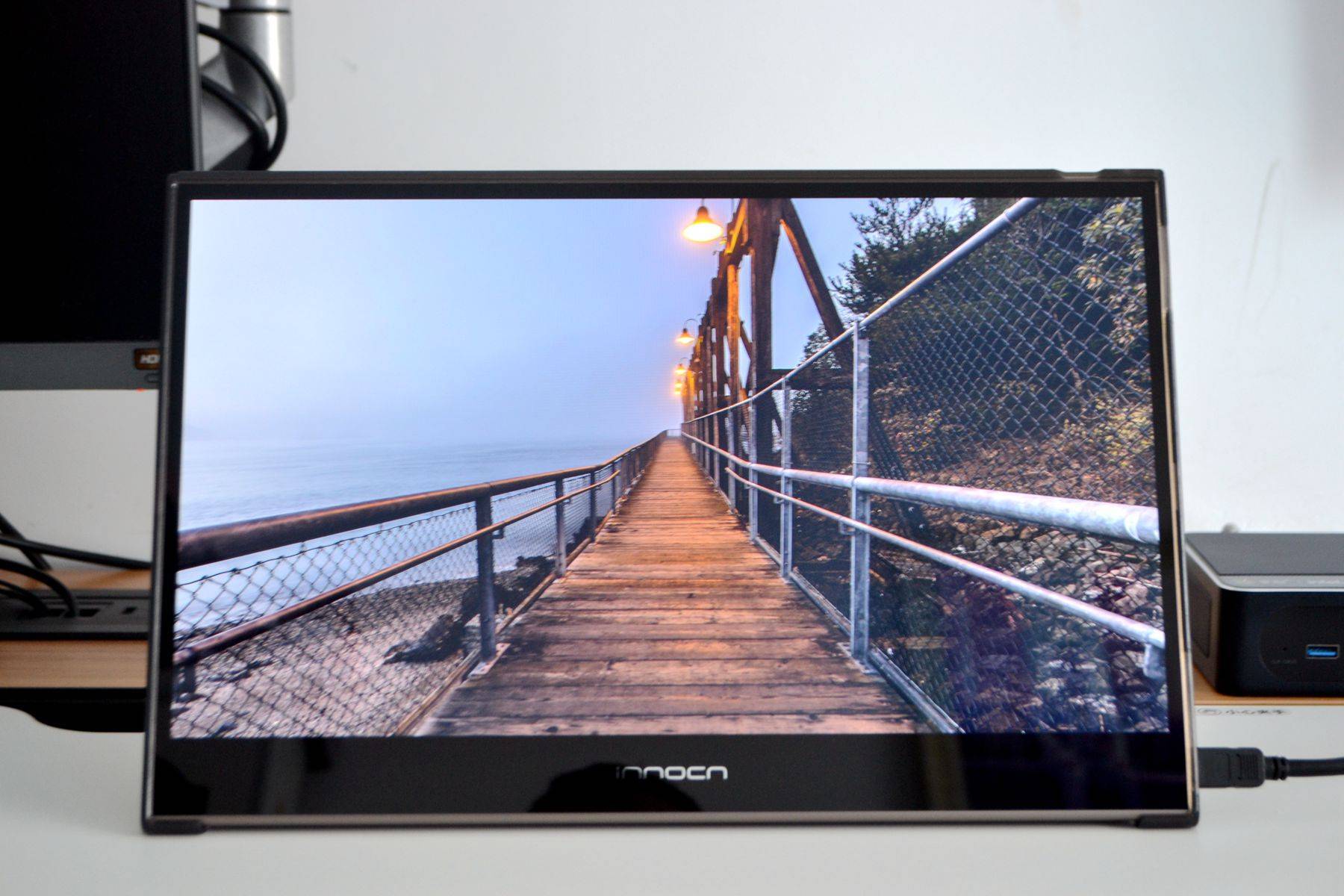 到底该不该买便携屏？手机+便携屏真能变电脑？联合创新15Q1F测评