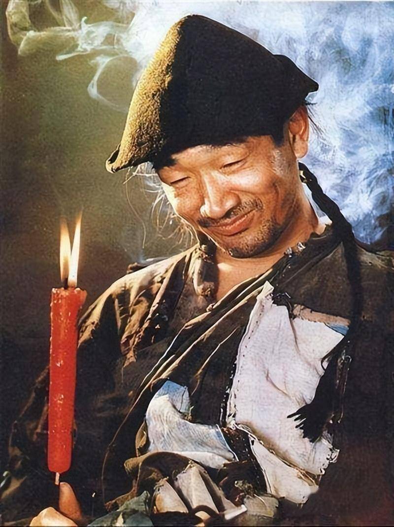 鲁迅笔下最有争议的小人物,深受时代压迫的可怜人,看得太扎心