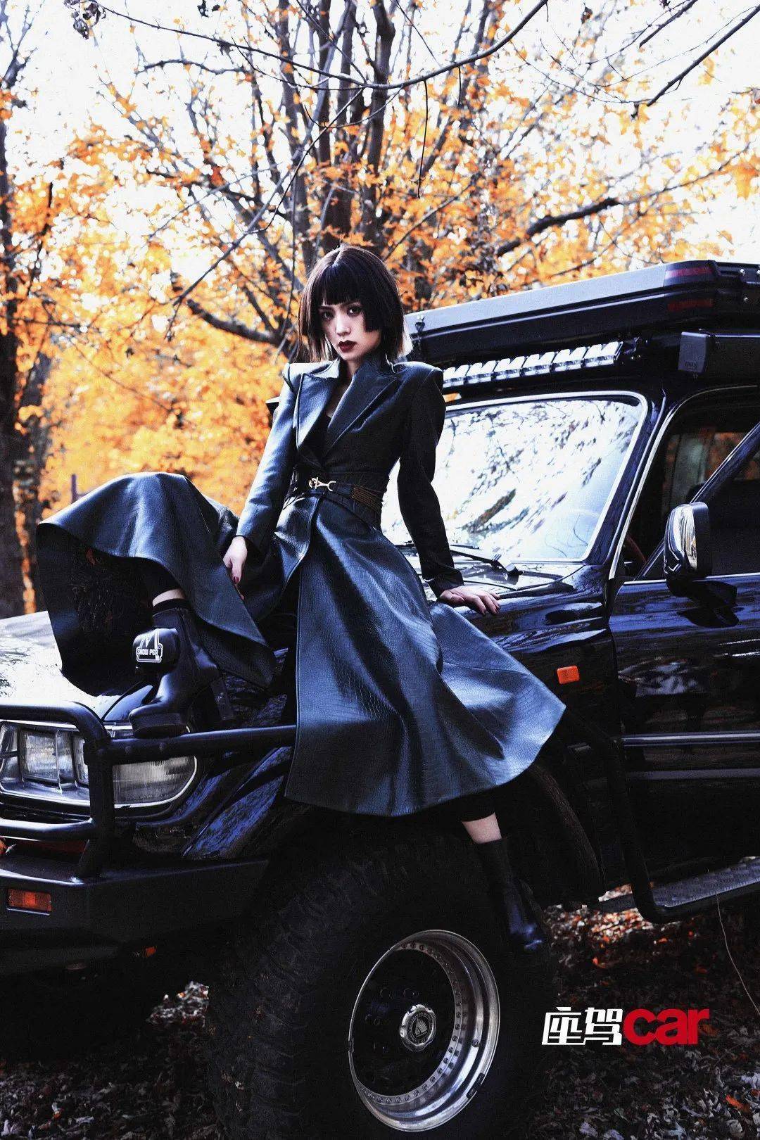 李晓峰 冬日森林 black camping | car people_角色_生活_世界