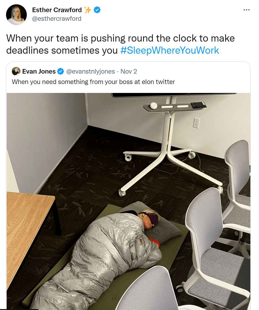 马斯克把办公室改造成"卧室":方便员工加班_at_to_the