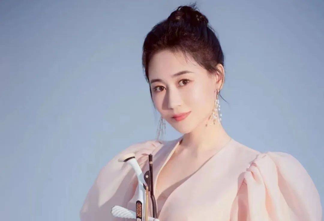 主持人助阵参与交通安全公益宣传郝淑燕张学伟崔涛张议文乔敏王群张琪