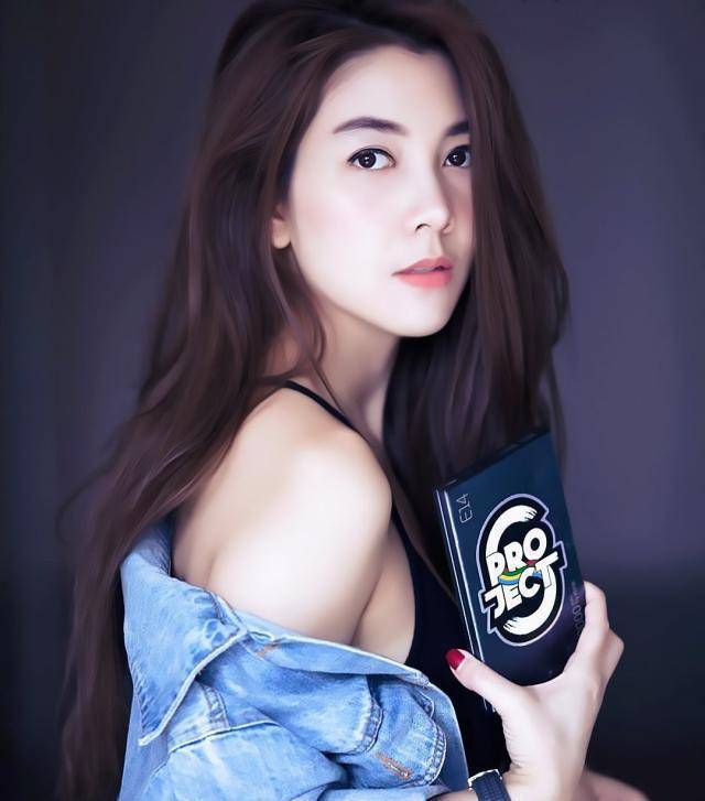 泰国女星vjwoonsen与富商男友分手,现身前男友婚礼送祝福_女王_当红