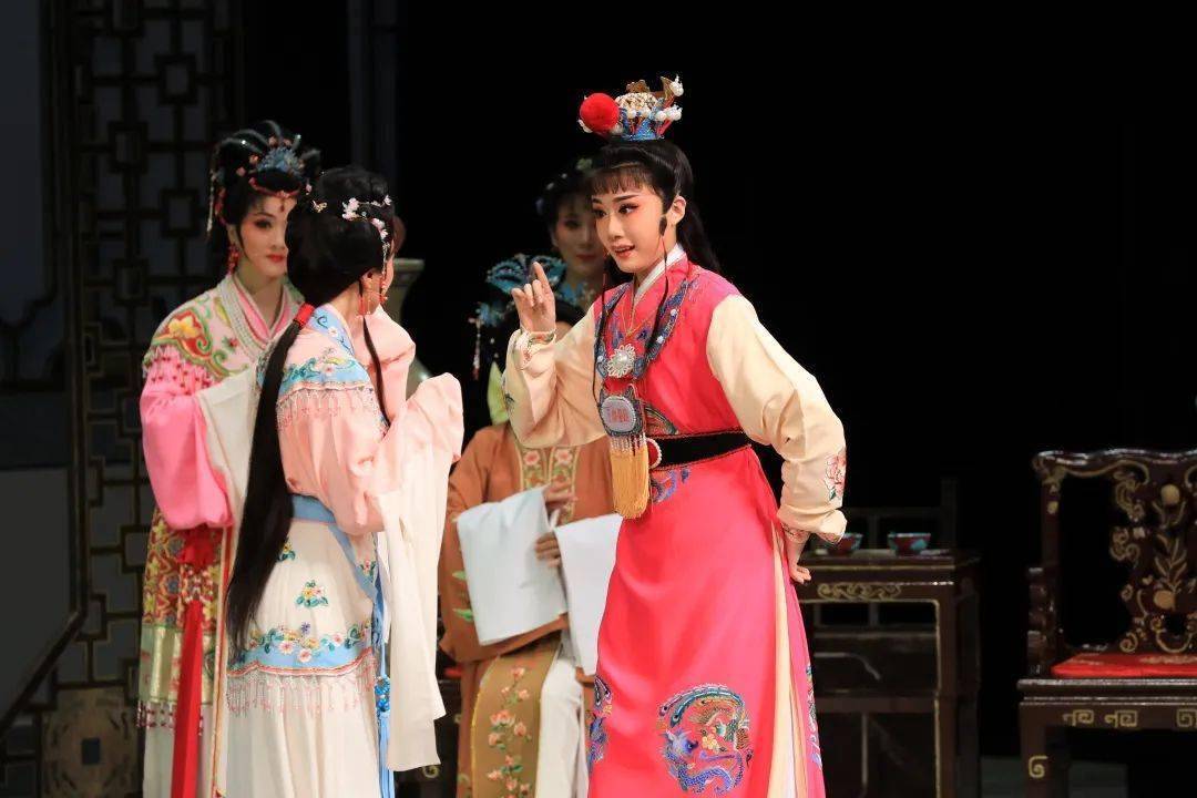 越剧《李娃传》《红楼梦》