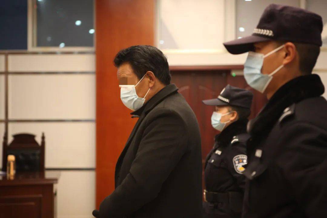 鹤庆县法院当庭宣判一起危害国家重点保护植物刑事案件_奚某_红豆杉