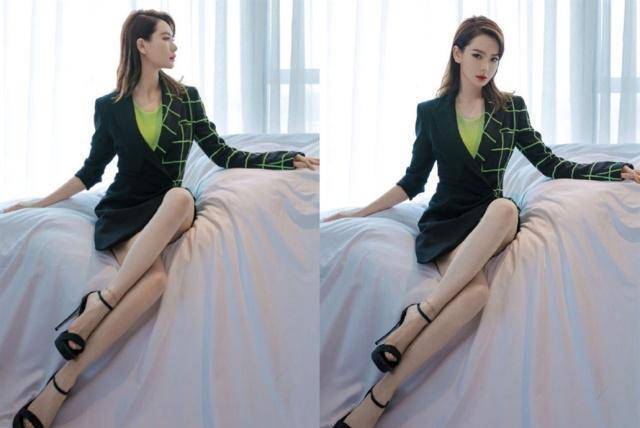 戚薇虽然生过了孩子,但是依旧保持着很好的状态,身材曲线加上这腿部的