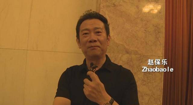 62岁赵保乐罕曝近照,落魄时曾睡仓库门板,结婚35年晚年幸福_王一舟