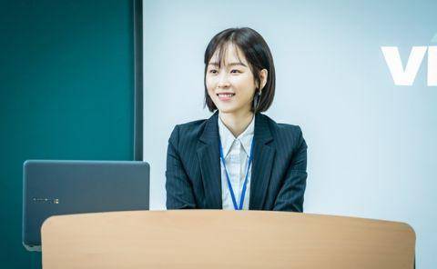 她是sm女爱豆,出道17年终于走红,如今成国外收视黑马_徐玄_电视剧