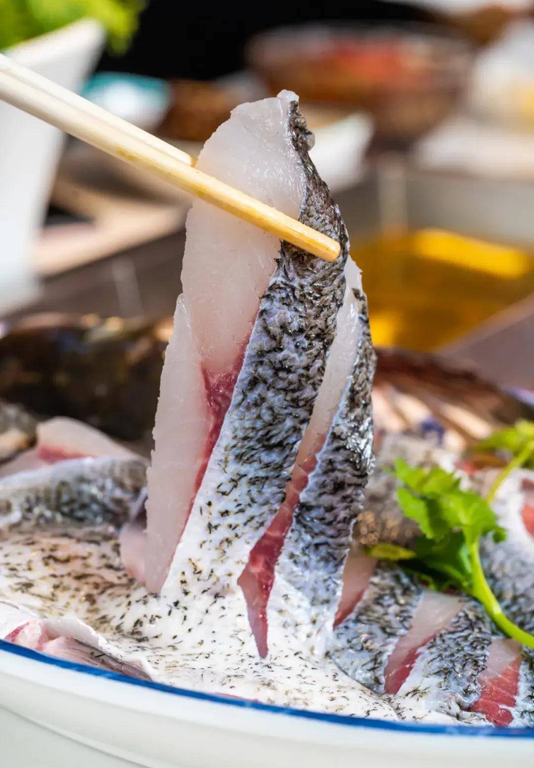 这么鲜的鱼火锅在天津就能吃到,太幸福啦_鱼肉_入口_锅底