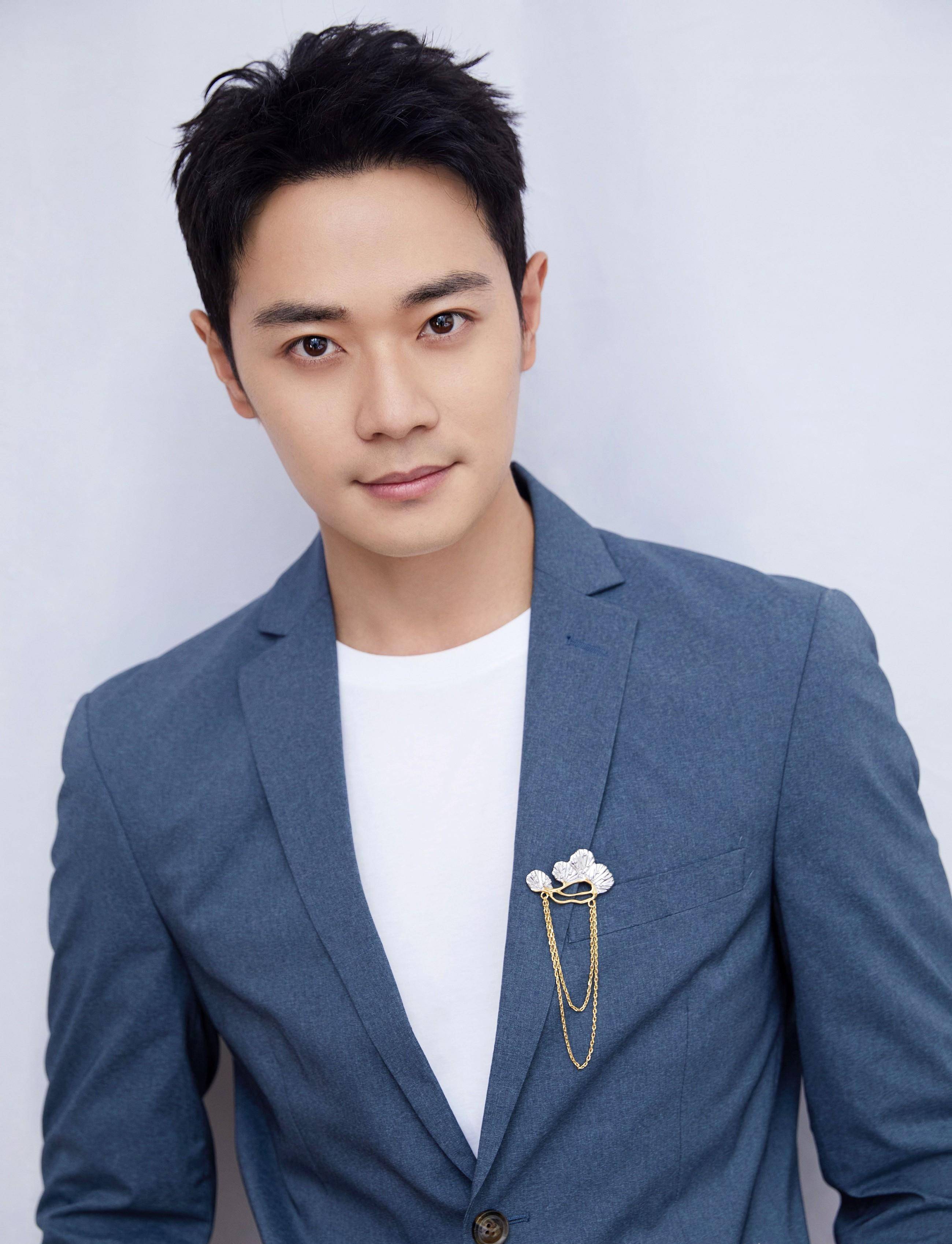 《演员2》90年代首席童星曹骏,被问能否维持生活尔冬升太暖心_市场