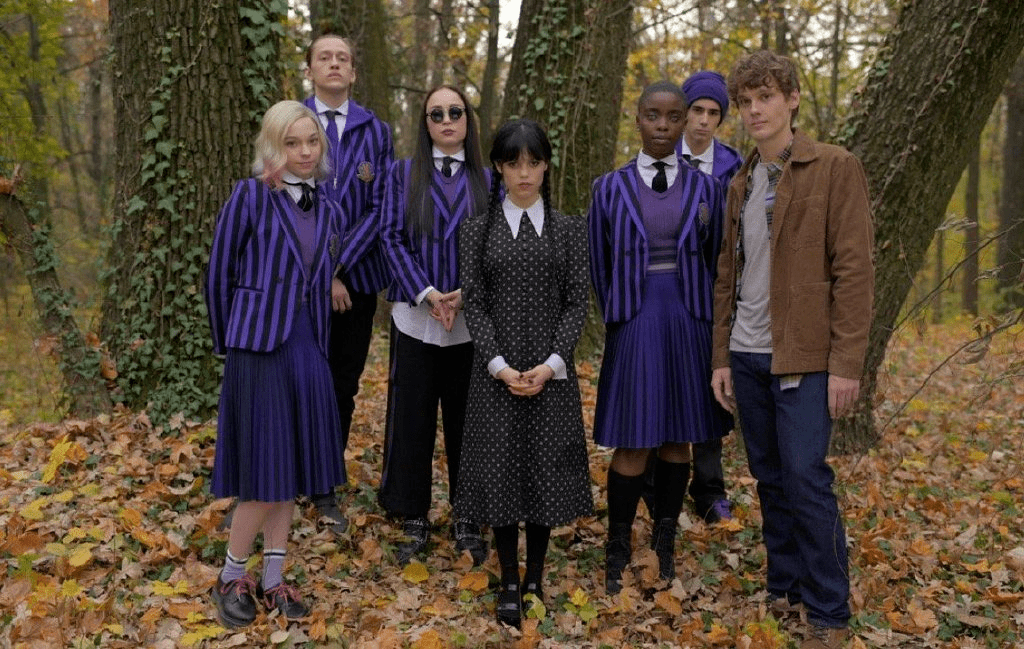 《亚当斯一家》真人衍生剧《星期三》大家看了吗?_泽维尔_copy_暗黑