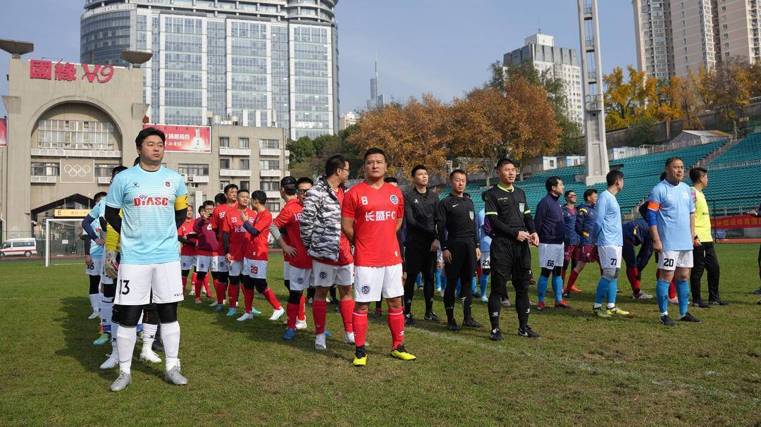 市足协副主席张海彬,南京市足球运动学校校长,南京市足协秘书长闵永健