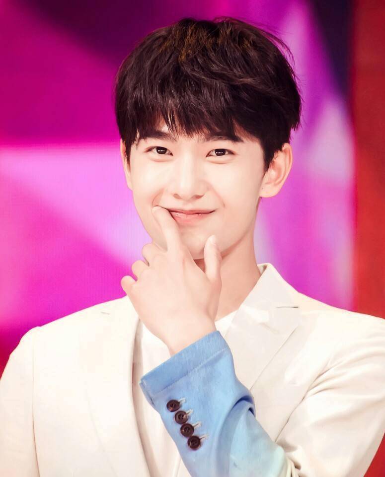 乔欣七千万豪宅被称皇宫,杨洋买百万包相赠_装修_吐槽_转型