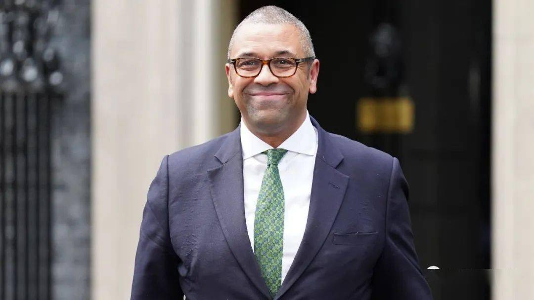 "英国外交大臣詹姆斯·克莱夫(james cleverly)将于下周一发表首次