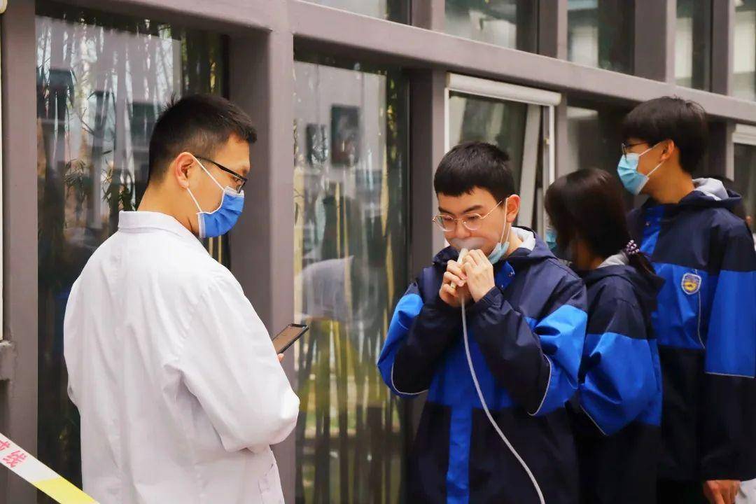 体重检查)(三围检查)(内外科检查)(口腔,耳鼻喉和色觉检查)ppd试验