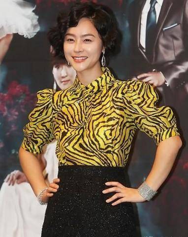 禹喜珍:国外小泽真珠,恋爱长跑11年惨被抛弃,45岁依然单身_芮莹_李