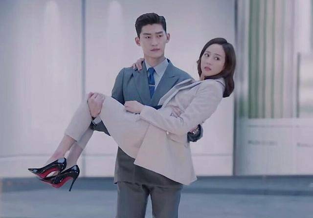 温暖的弦成恋爱进度最快国产剧,两集壁咚四集亲吻还有什么不敢做_观众