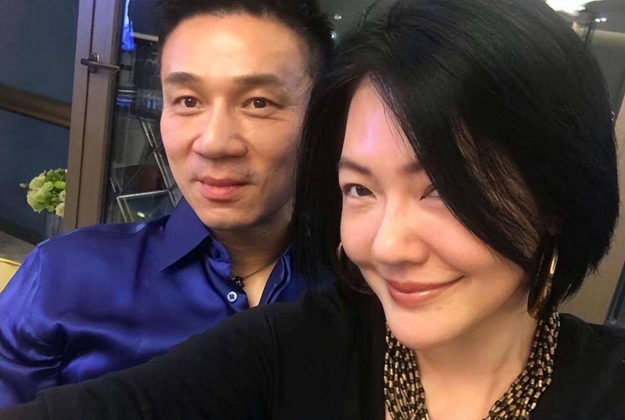 蔡康永清空社交账号力挺小s,果断放弃内地事业,发文暗讽汪小菲_许亚军