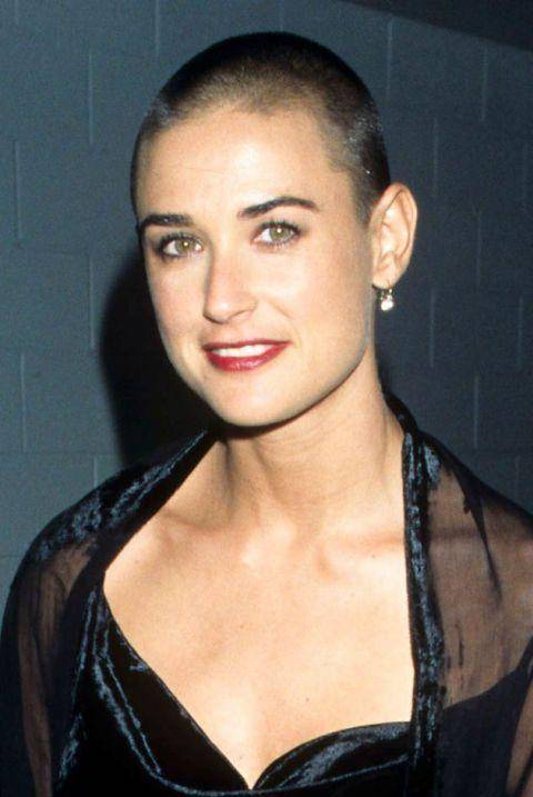 回顾demi moore 90年代的造型,让人瞬间明白何谓「气质」_老电影_短发