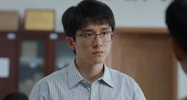 县委大院:林志伟又背黑锅,杀气腾腾的眼神暗示他注定要成为一把利器