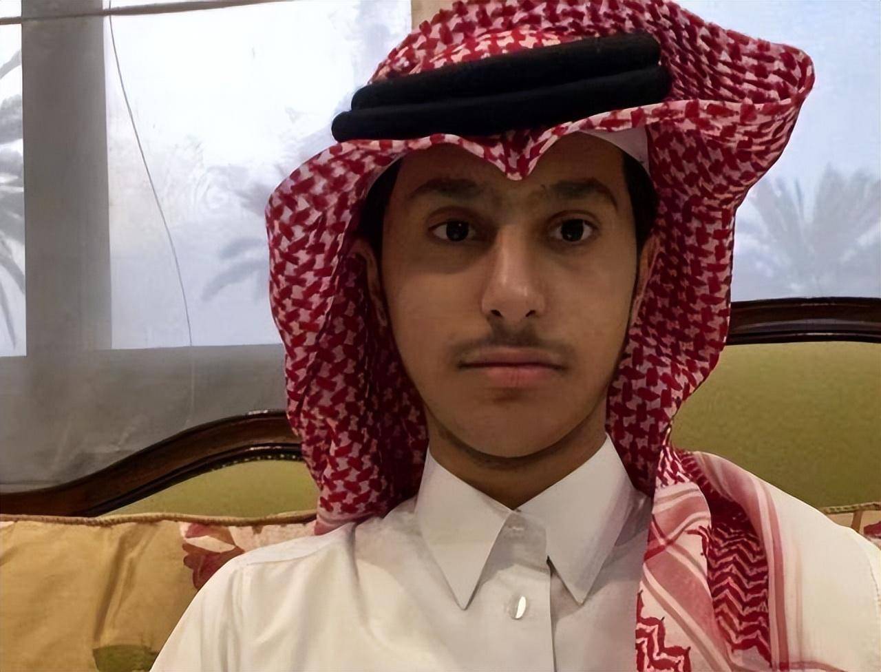 据悉,拉伊卜小王子的真名其实是阿卜杜勒·拉赫曼·法哈德·阿勒萨尼.