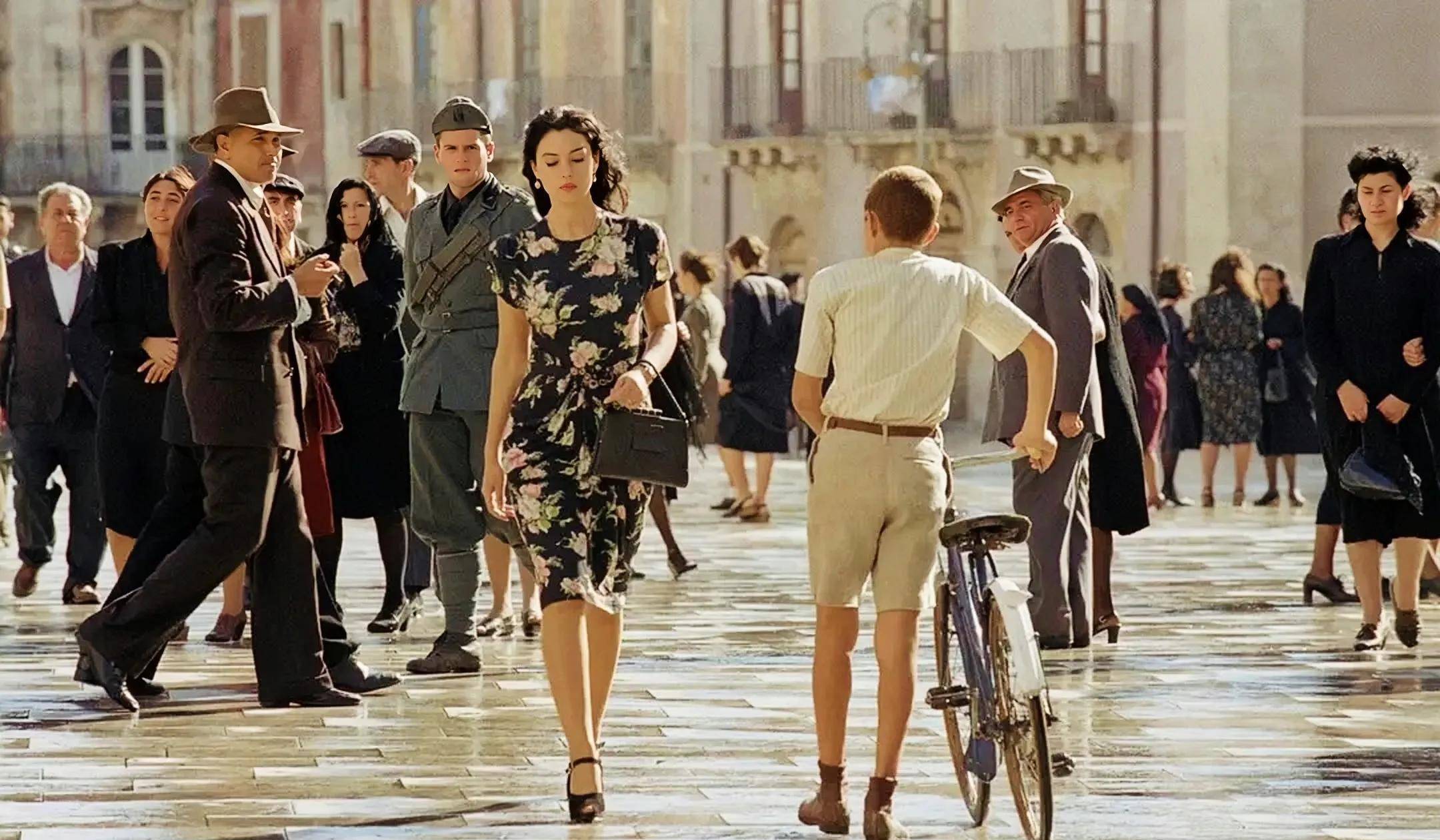 莫妮卡·贝鲁奇,性感的代名词_玛莲娜_电影_女人