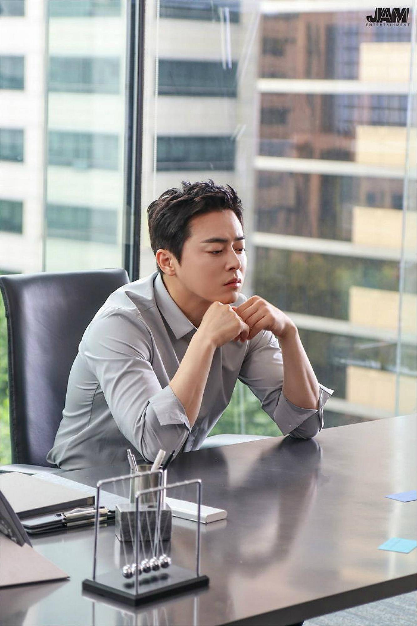 今年112月6日曹政奭和妻子gummy顺利诞下女儿,受到了很多人的祝贺