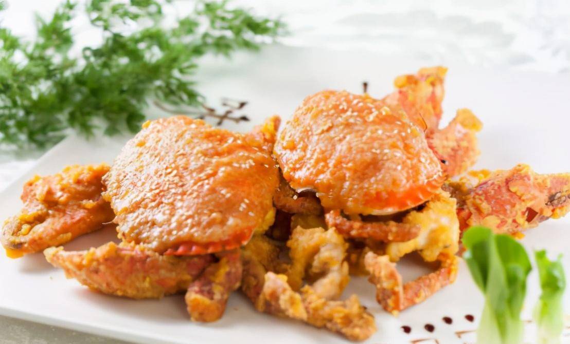 在这锅快乐地炸螃蟹的时刻里,可以另起一锅,依旧是倒油等油热,然后