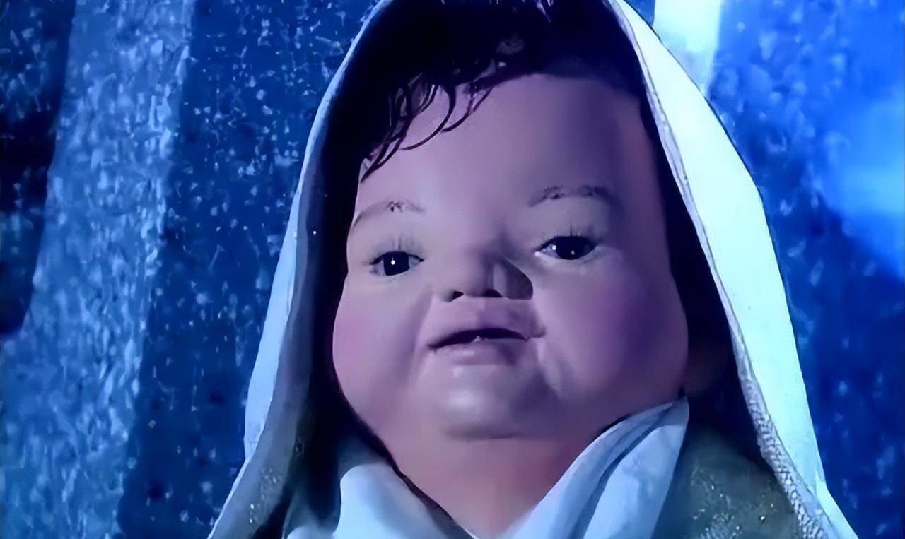 当时的马玲一心想学表演,而此时张伸已经是民族剧团的职业培训老师,就