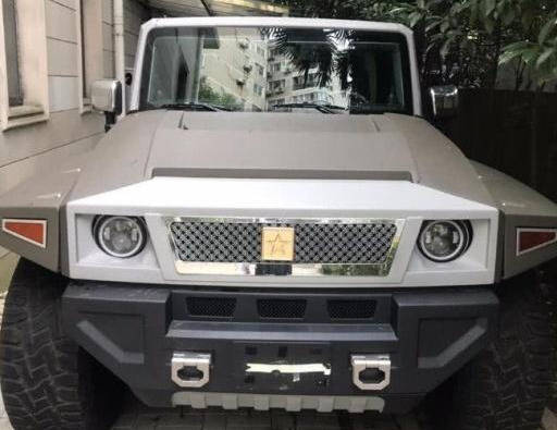 158万乔治巴顿,车标五角星c1能开,内饰比368万的差远了