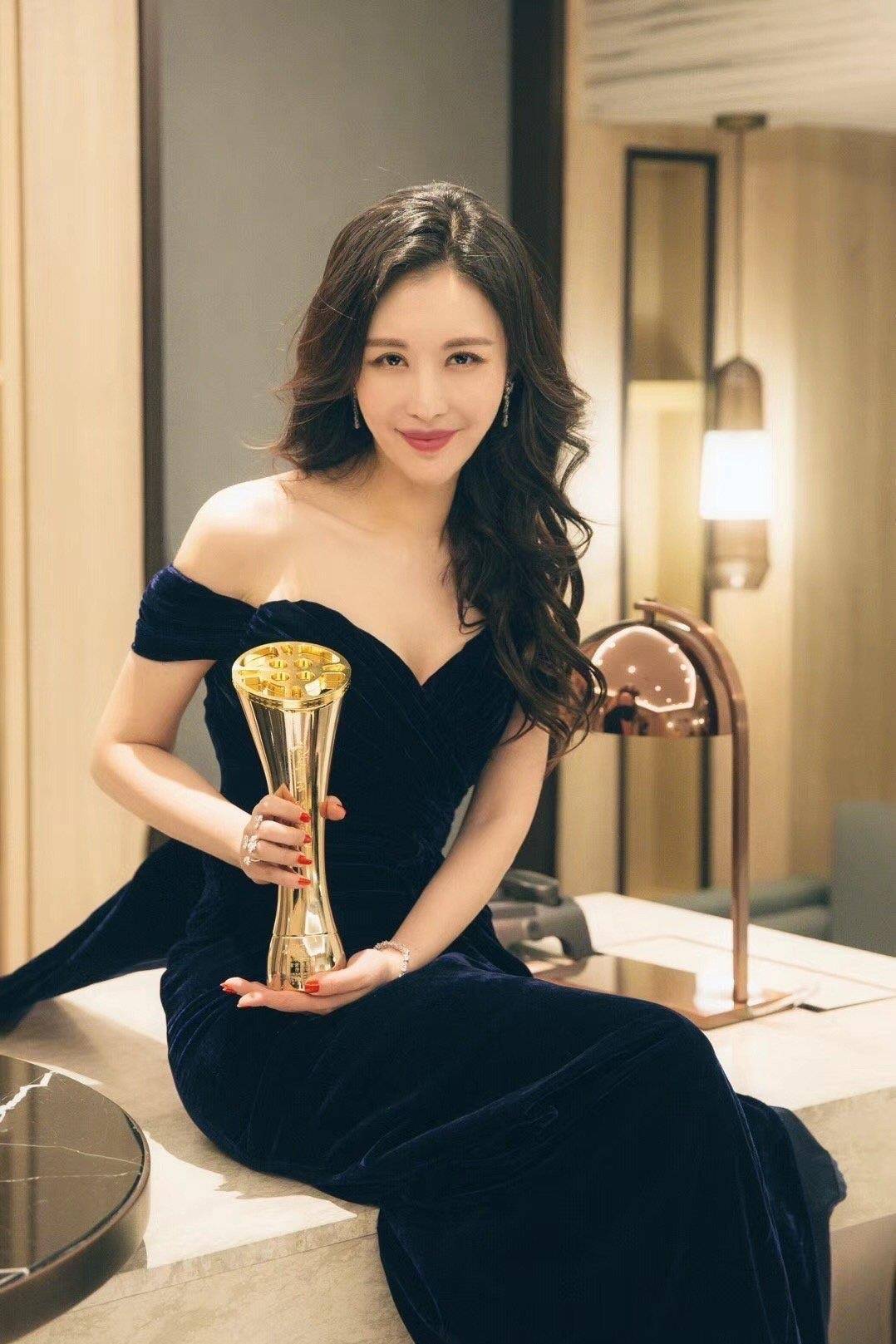 40岁的田朴珺,和70岁的王石,还能携手走多久_因为_生活_独立