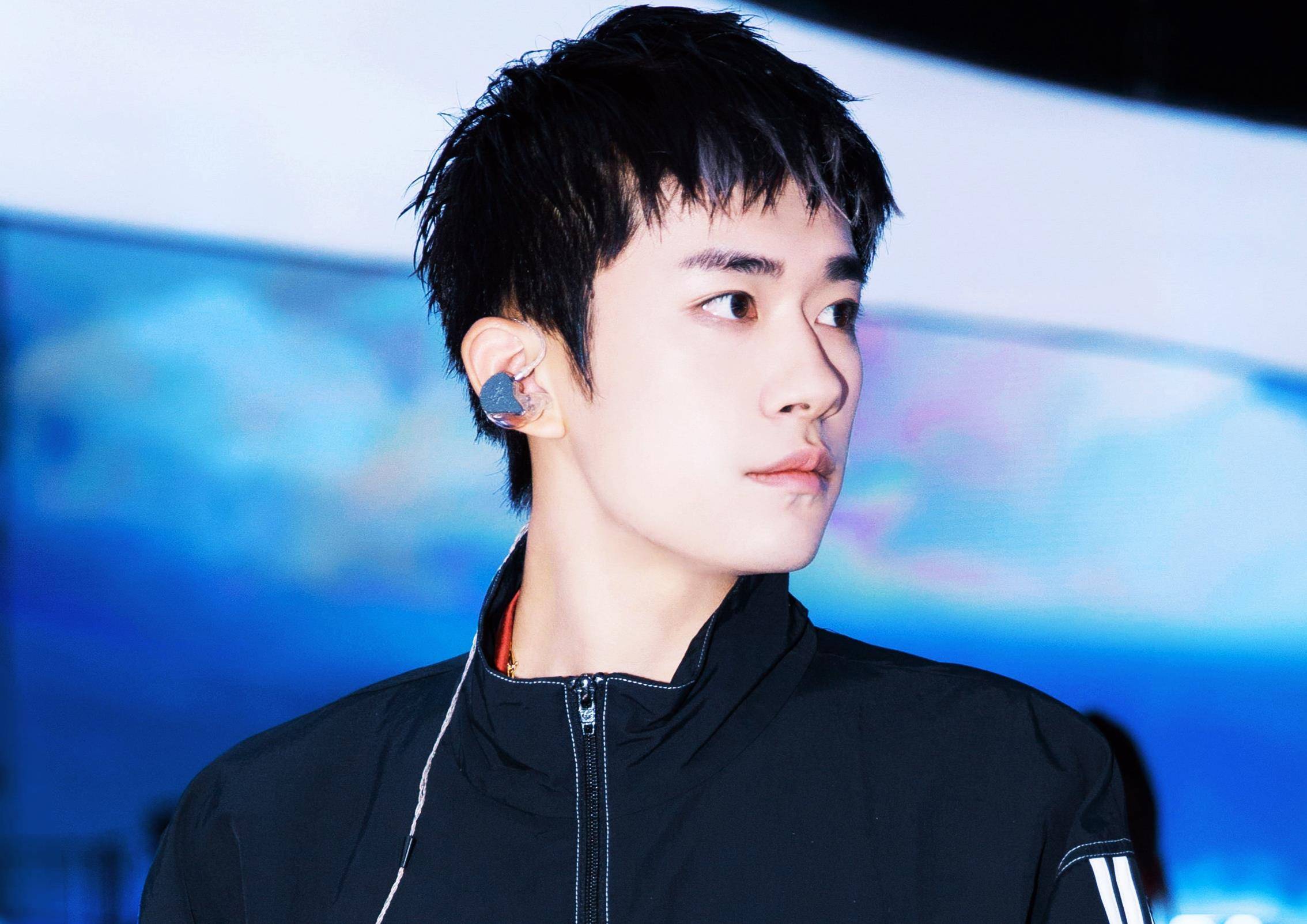 17岁易烊千玺,给了20岁第一大惊喜_电影_金鸡_新人