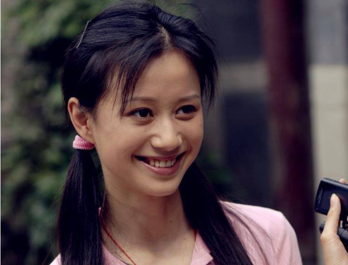 倪虹洁:拍衣服策划出圈,演祝无双走红,如今却遭陈凯歌怒怼_因为_成为