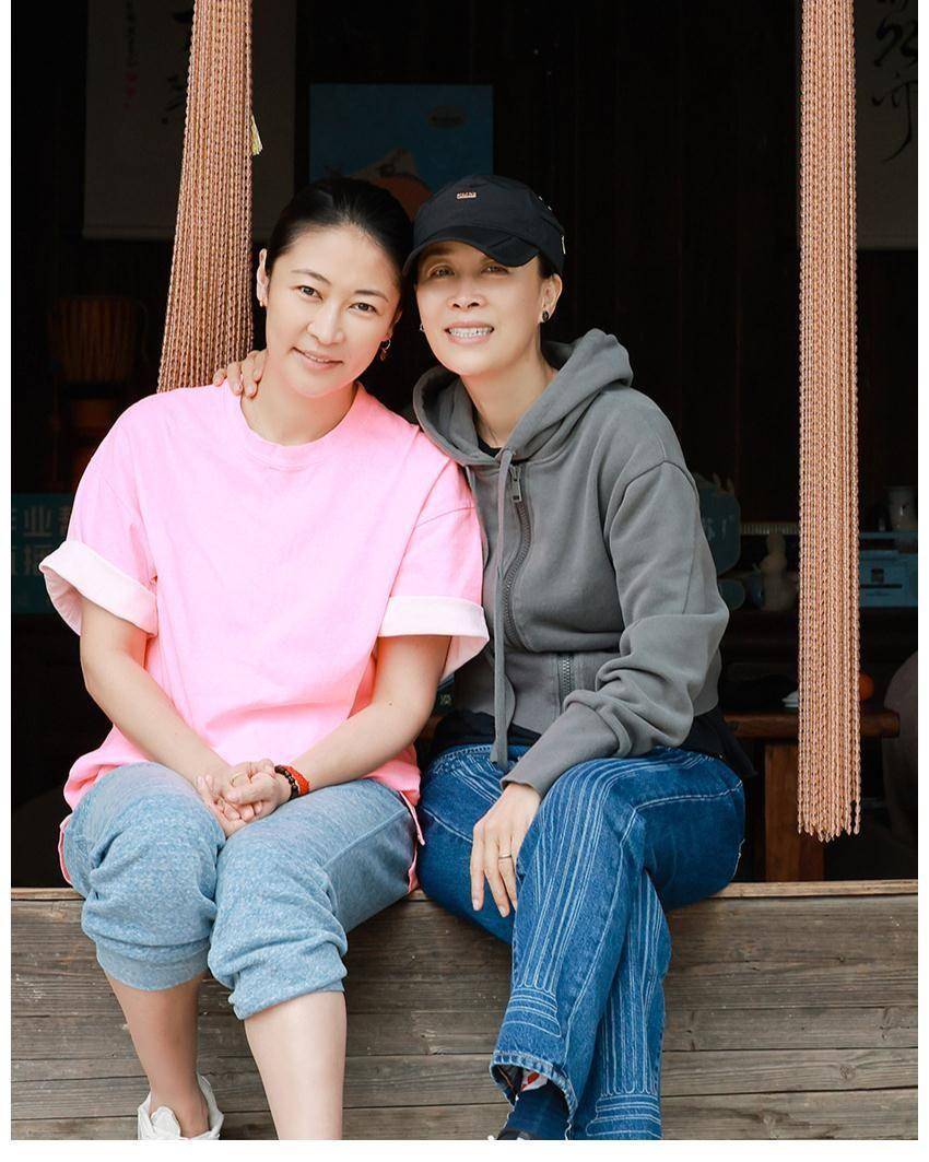 在《向往的生活5》中那英和梁静那期节目,最让我感动的细节_何炅_片段