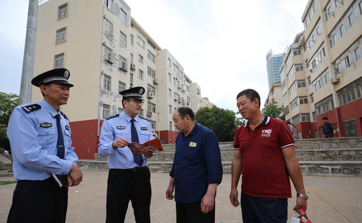 1992年围剿平远镇,公安出动3000余名民警,场面实属震撼_行动_缉毒