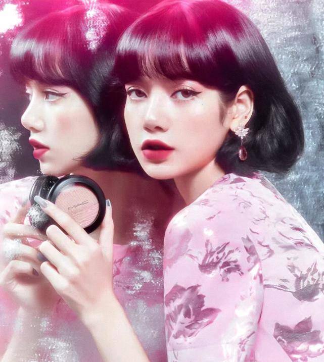 粉墨朴彩英喜提杂志三封;lisa获新代言,自曝孔刘是理想型_顶流_时尚