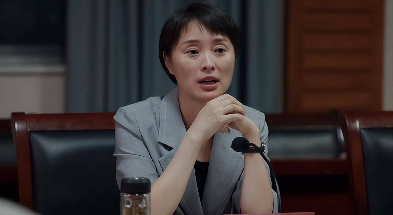 同样演"女干部",把刘涛吴越宋春丽放在一起看,差别就出来了_观众_形象