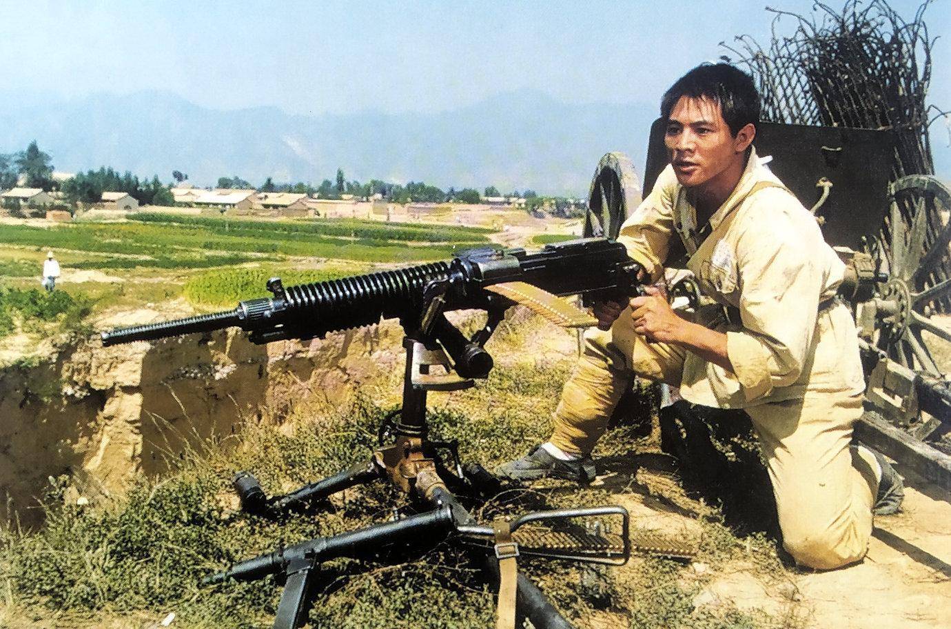 《无敌小子》中华英雄born to defend (1986) 导演: 李连杰 主演